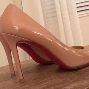 Christian Louboutin Nude Pumps